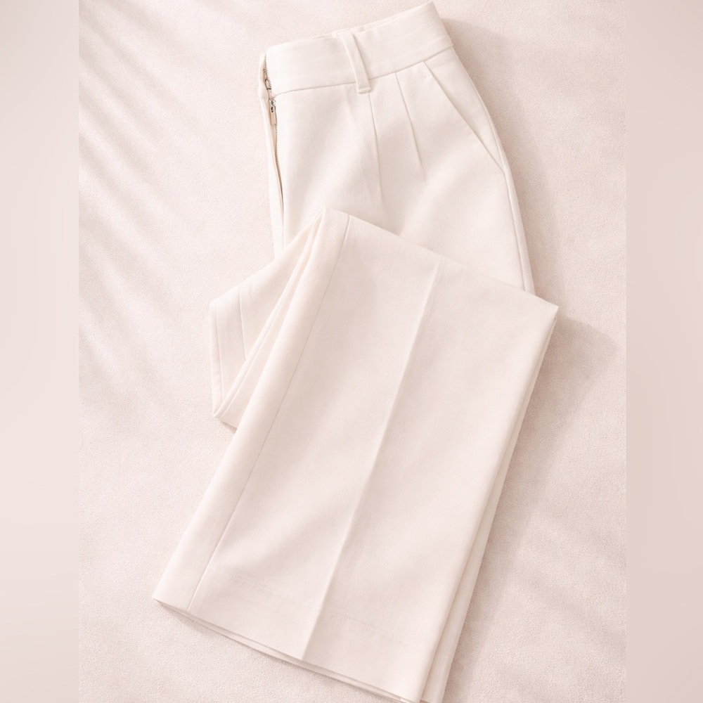 Aritzia Cream Women's Trousers